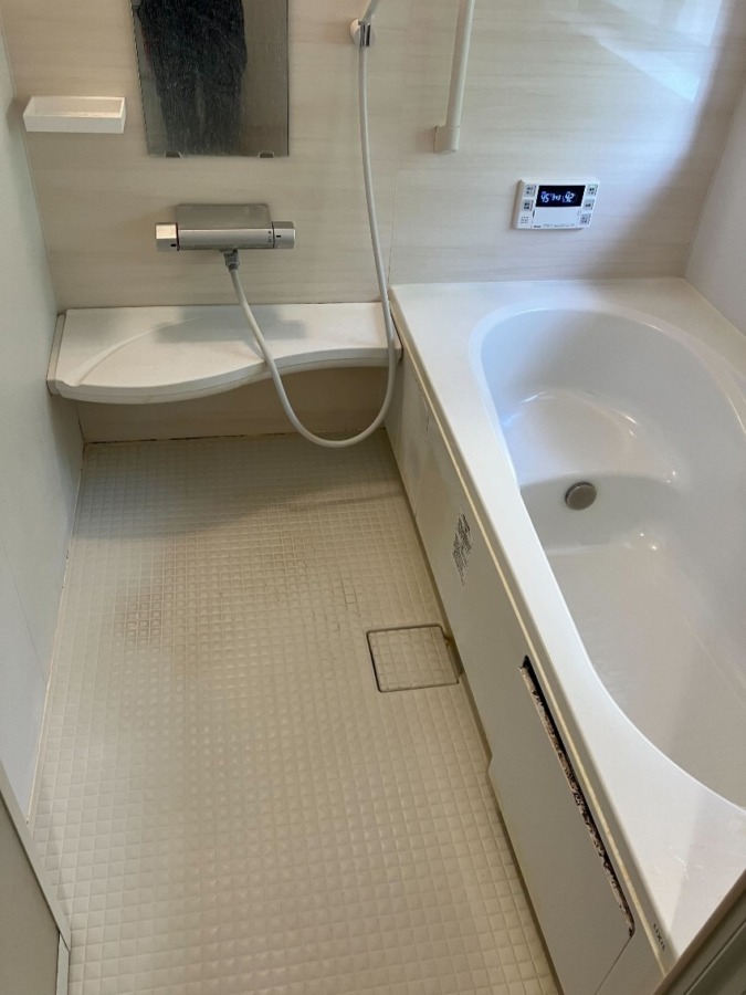 藤沢市鵠沼神明のT様宅で「浴室クリーニング」をしてきました